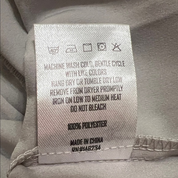 Elegant grey Flared Sleeve Dress - Picture 6 of 6